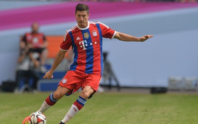 爱游戏体育热评-丹麦队少年球迷梦想成真