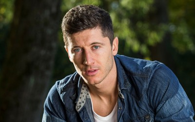 爱游戏体育热评-加克波造点却让给队友主罚