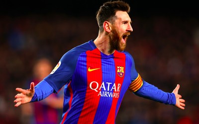 爱游戏体育精华-加布里埃尔和赖斯拥抱庆祝